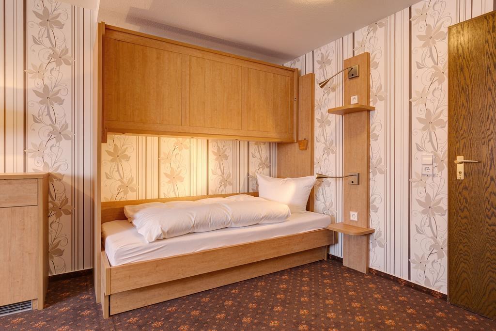Hotel Fortuna Kirchzarten Zimmer foto